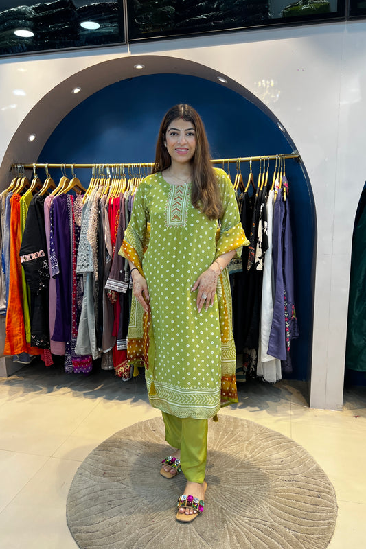 3pc Chinon Bandhani Suit With Printed Dupatta