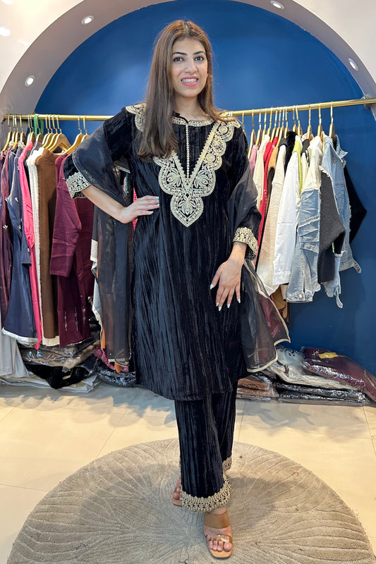 Crushed Velvet Pakistani Suit With Organza Dupatta