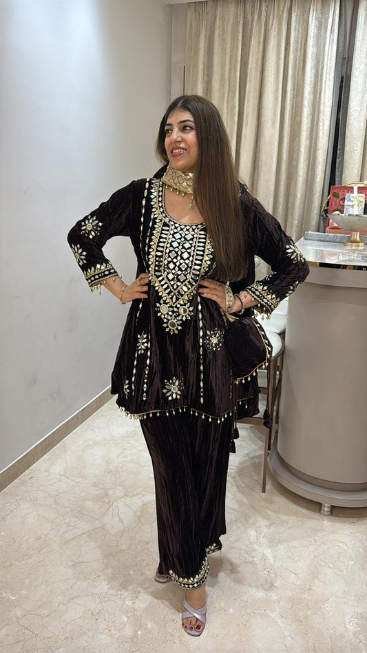 Crushed velvet 4 pc set with complete mirror work with potli & dupatta