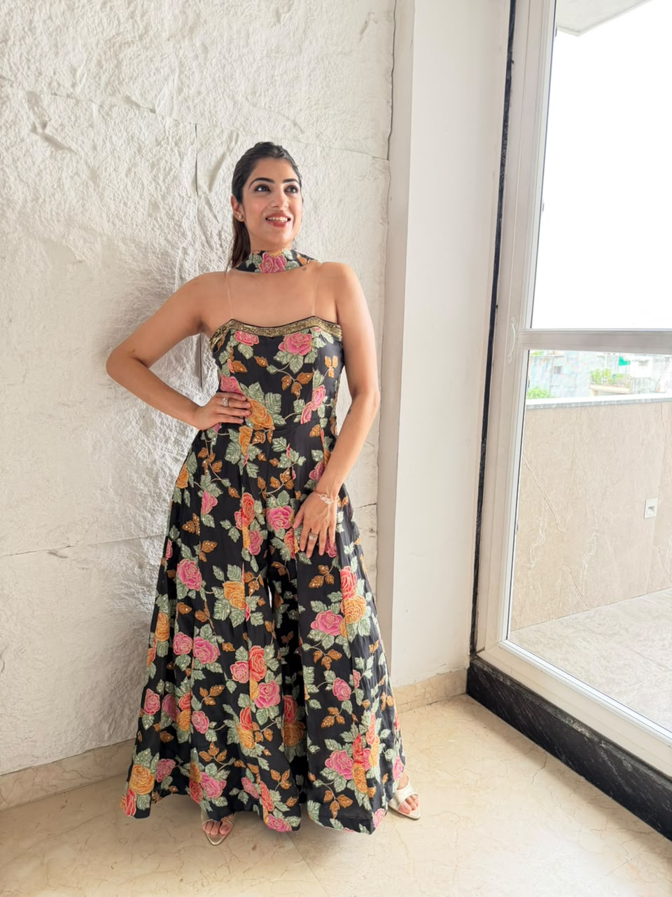 Pure crepe sleeves jumpsuit with all embroidery