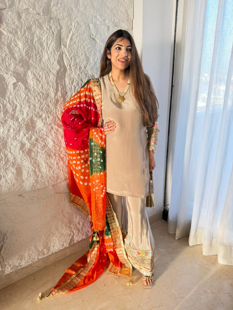 Pure crepe 3 pc, set with necklace nd bandhej duppata with gota lace work