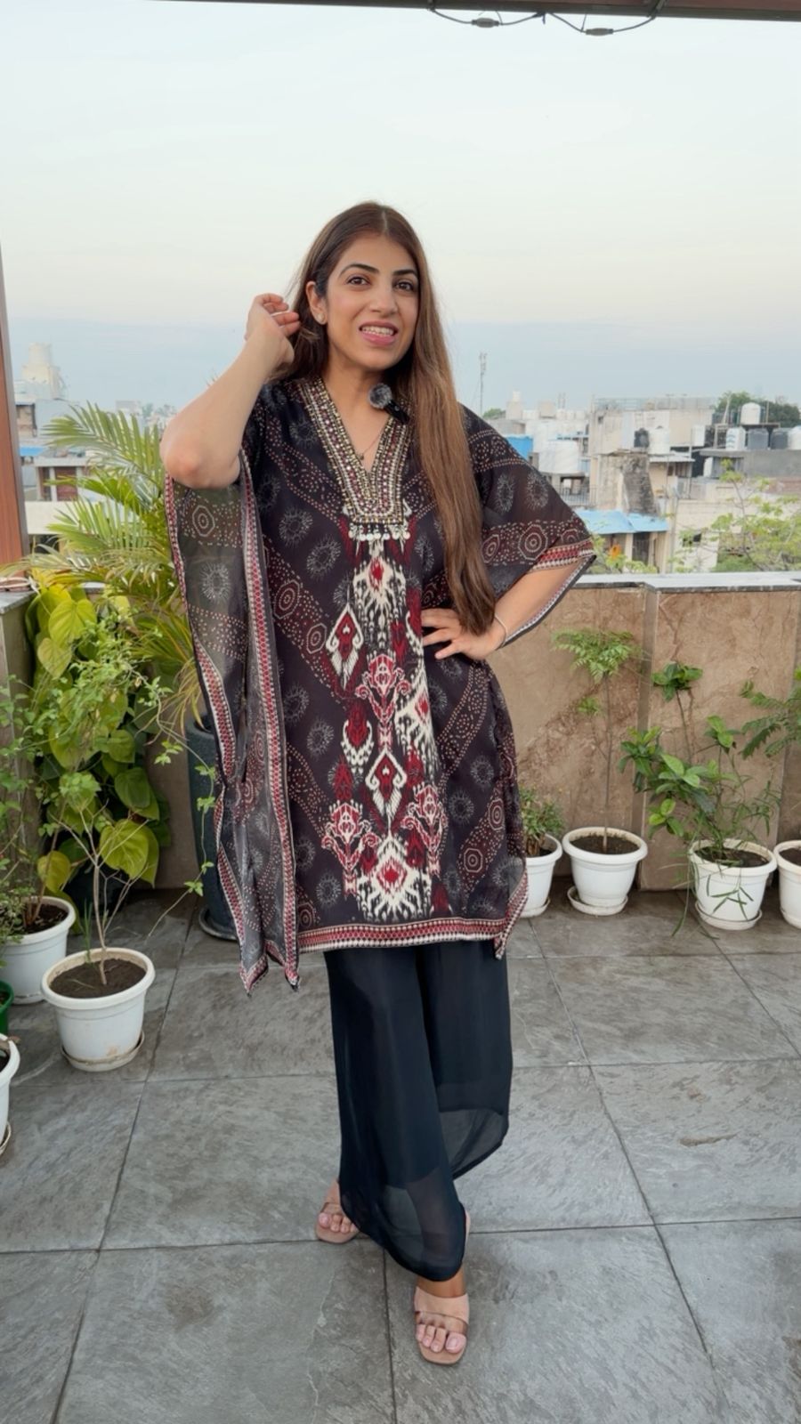 Pure Chinon Kaftan 2pc,set with print embroidery with sarara