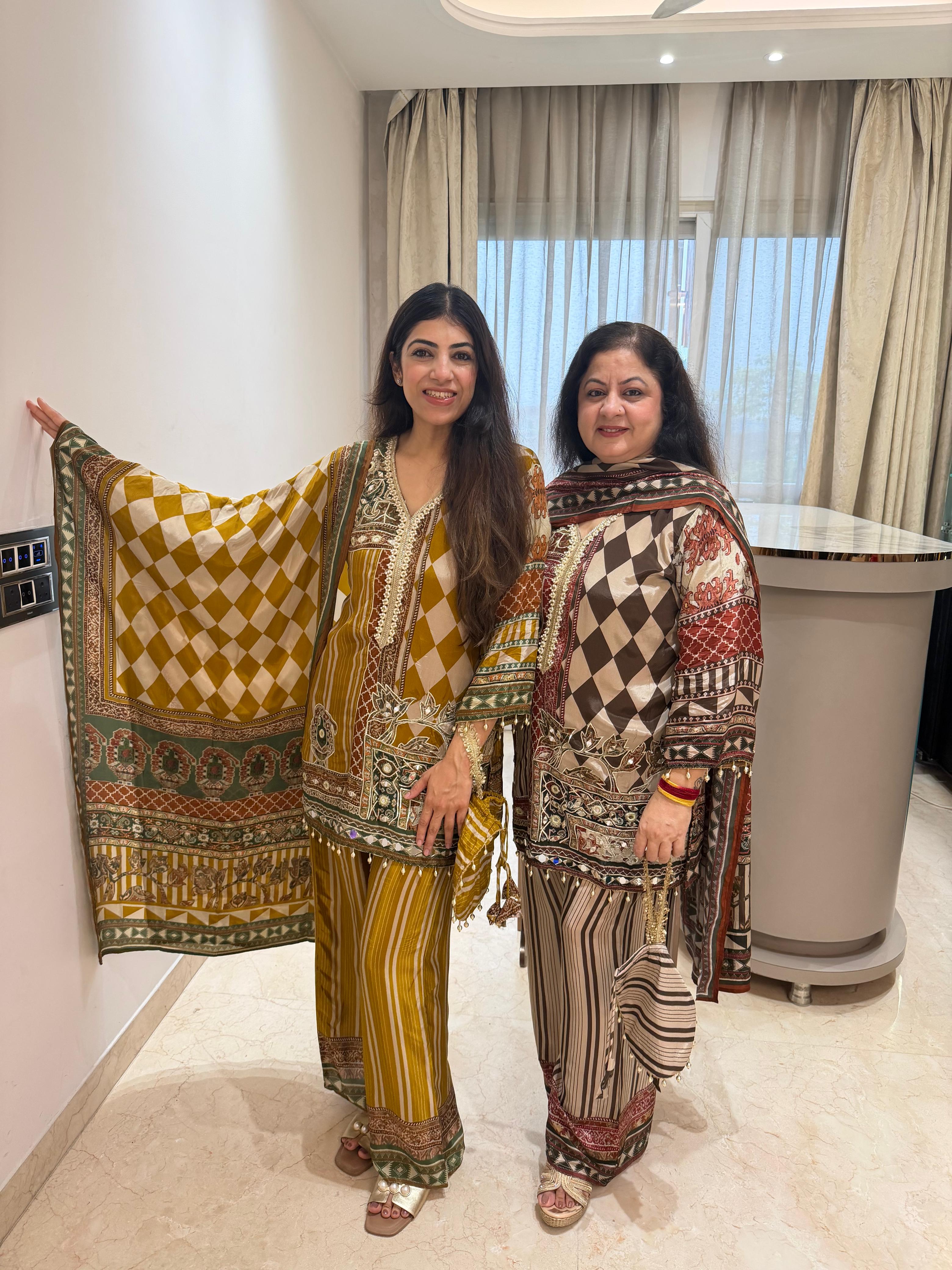 Pure digital crepe 4,peice set with pant & potli bag