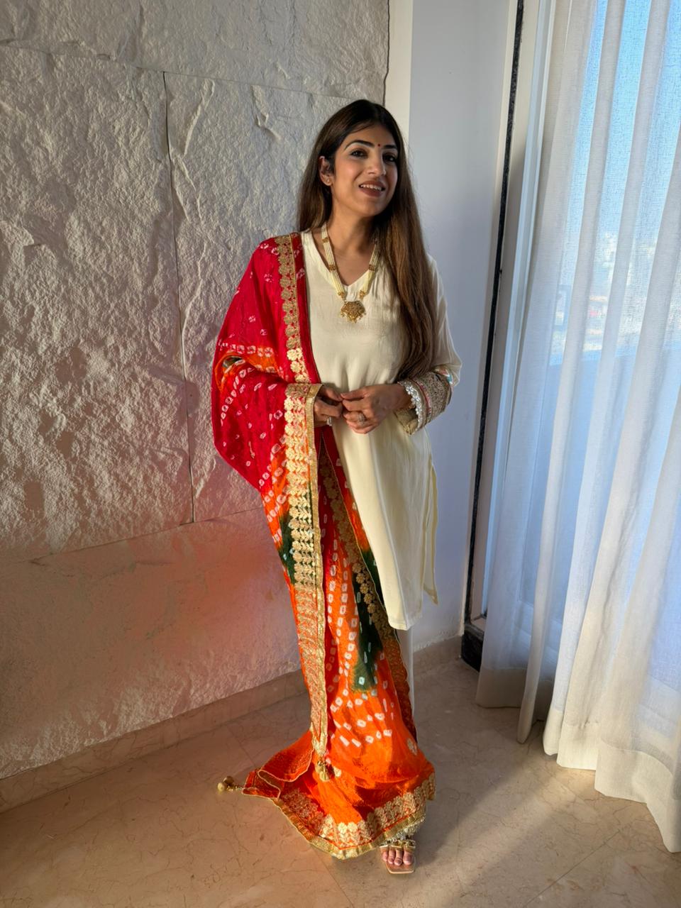 Pure crepe 3 pc, set with necklace nd bandhej duppata with gota lace work