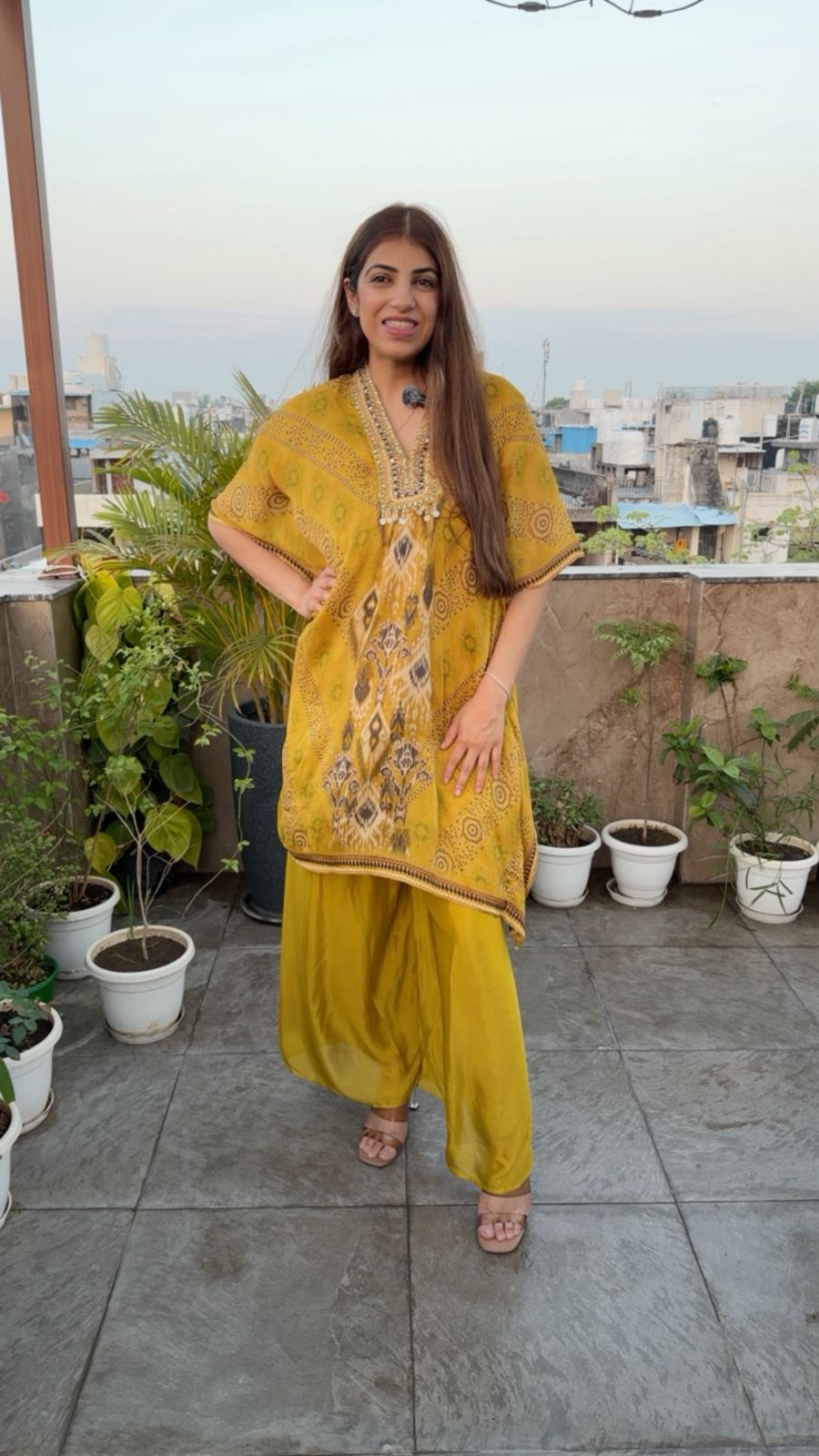 Pure Chinon Kaftan 2pc,set with print embroidery with sarara