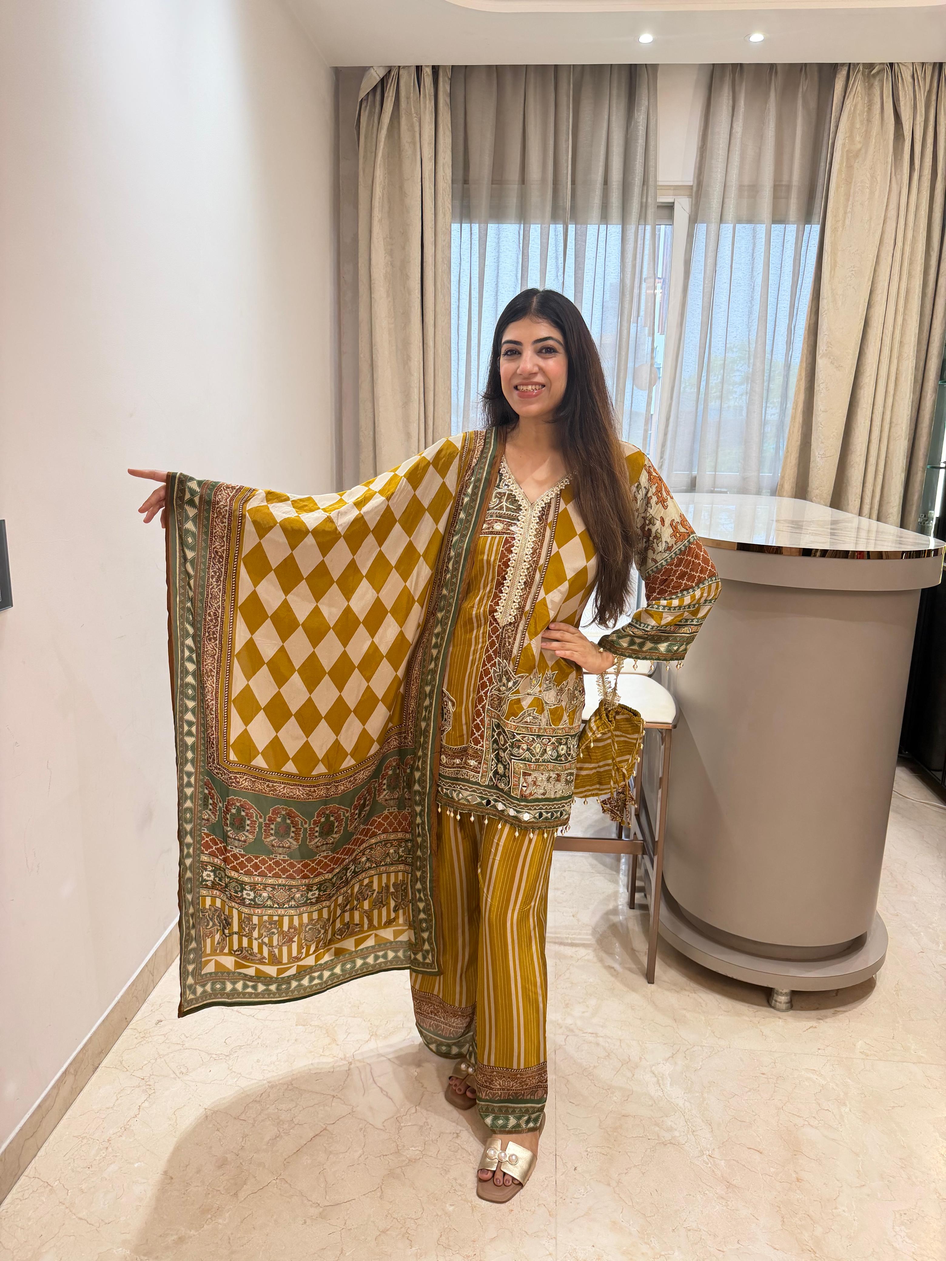 Pure digital crepe 4,peice set with pant & potli bag
