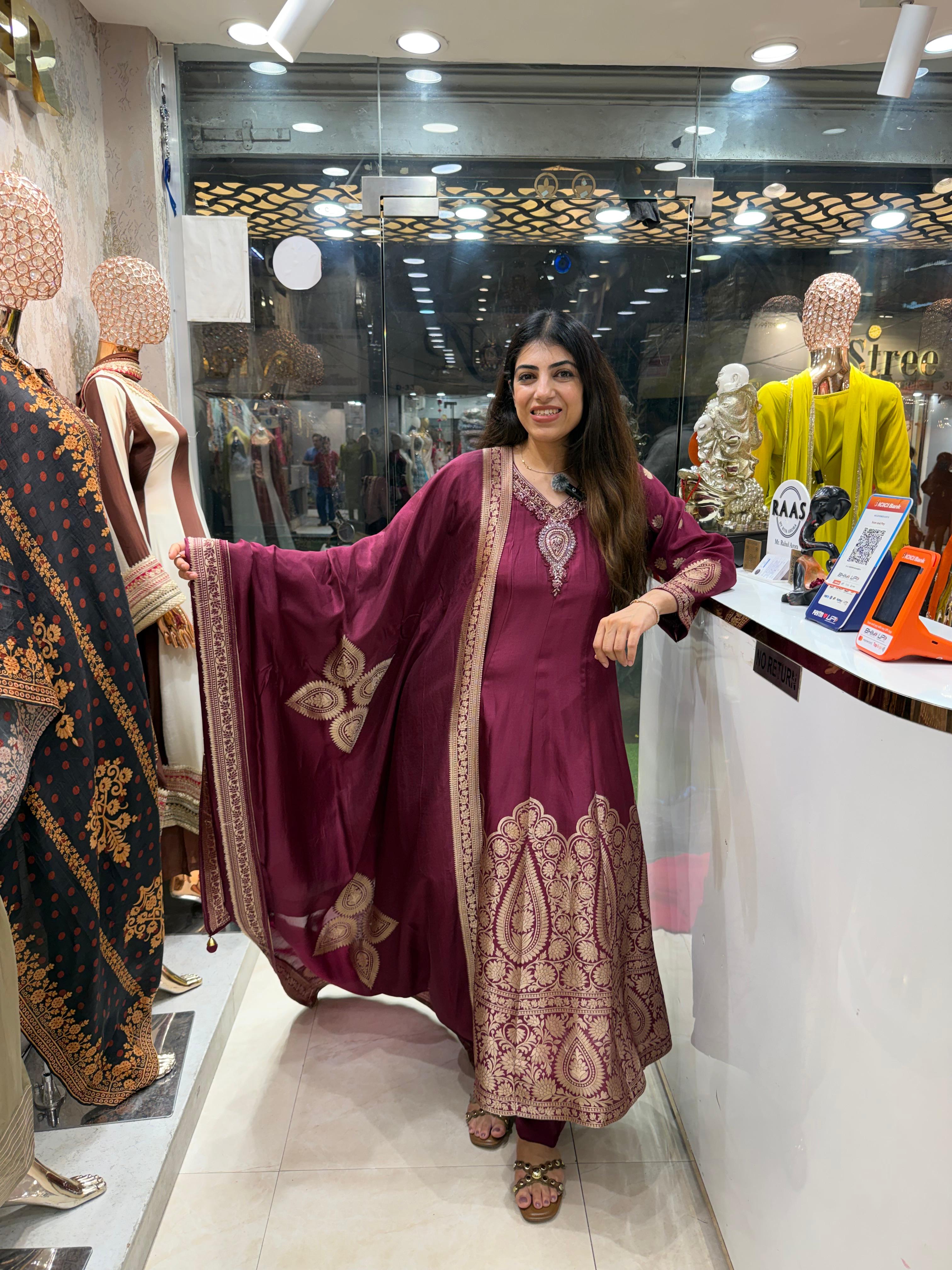 Pure banarsi foil print & handwork long 3,peice suit
