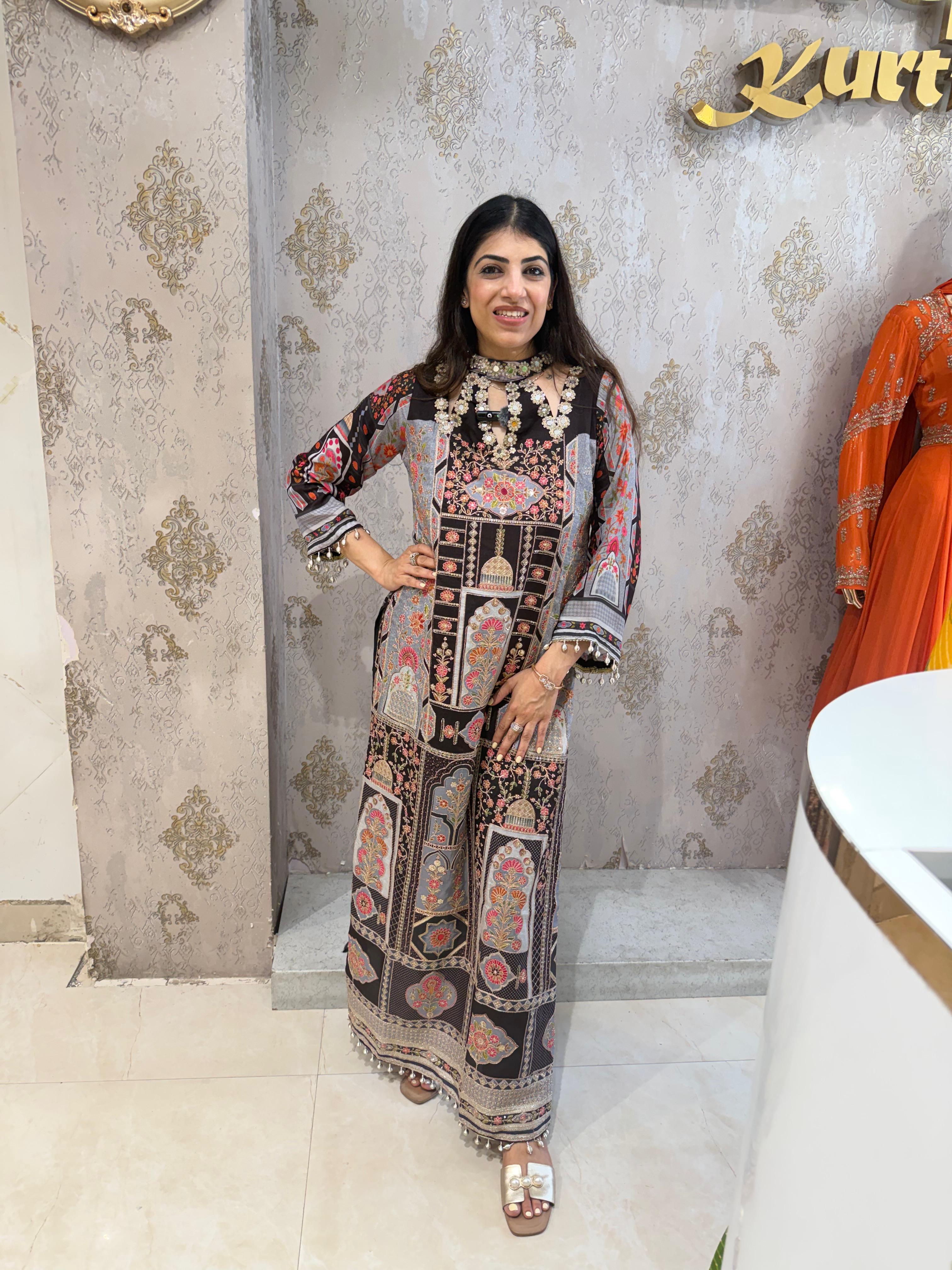 Pure muslin embroidery Pakistani phiran set side silt-cut with pant