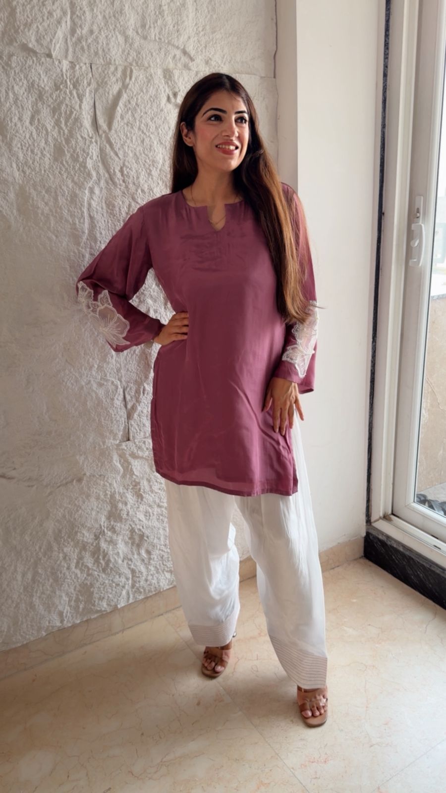Crepe farshi set with appliqué sleeves
