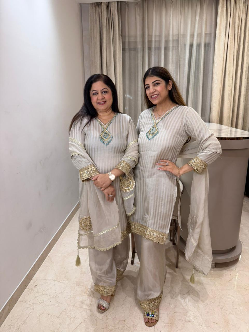 Digital glass tissue 3 pc suit with handwork with organza dupatta