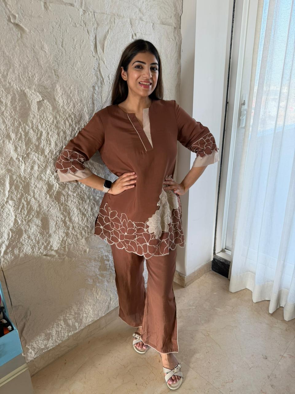 Cotton muslin 2 pc set with motifs and slit pants