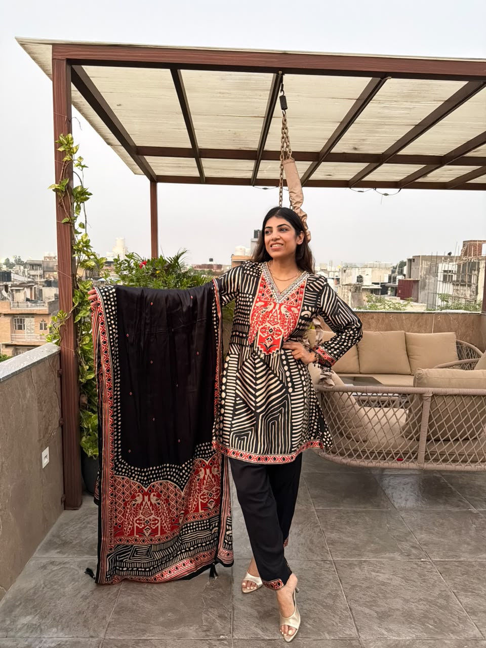 Gaji silk 3pc, set with farshi & dupatta