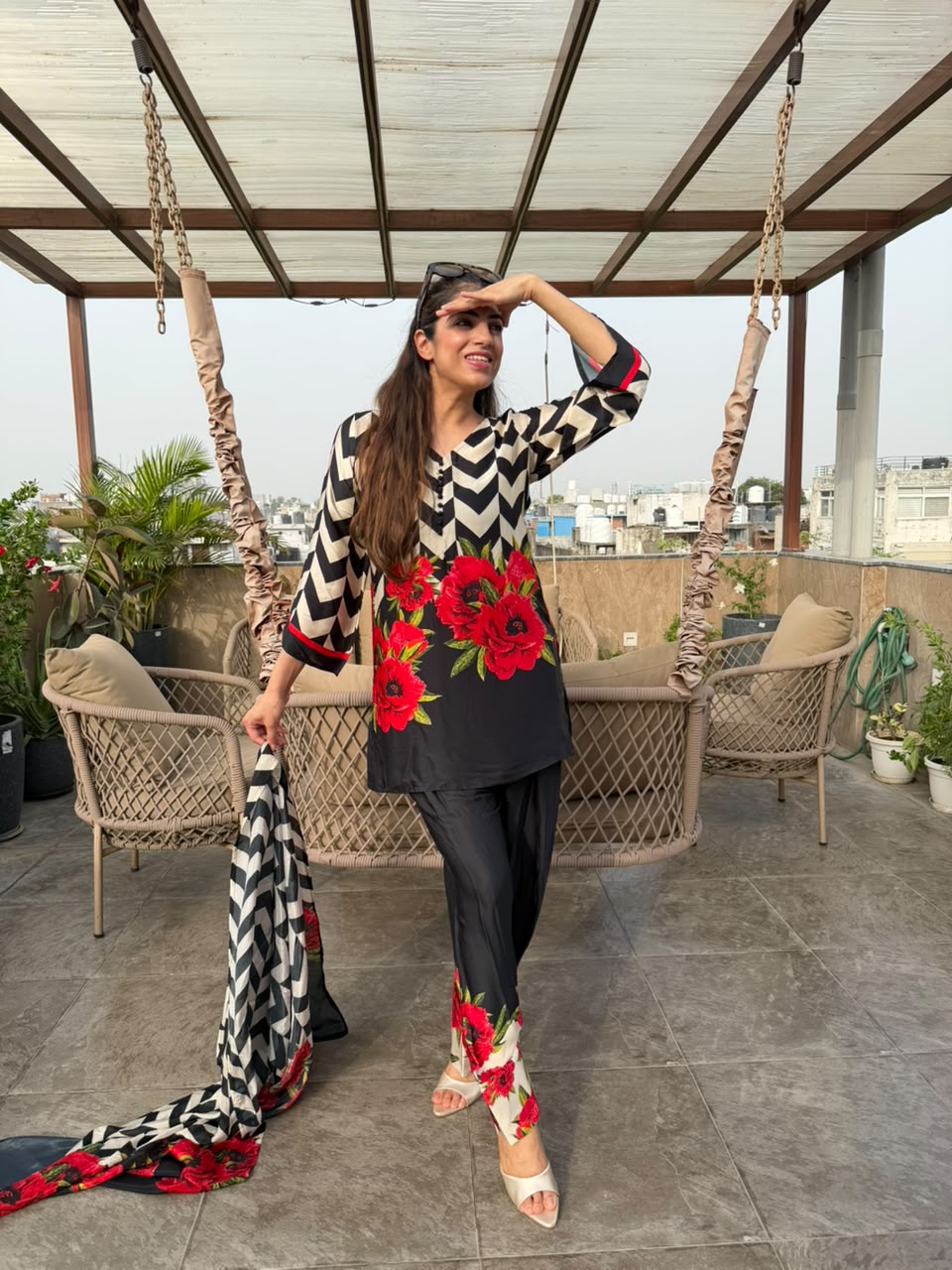 Natural digital crepe farshi set with red flower & dupatta