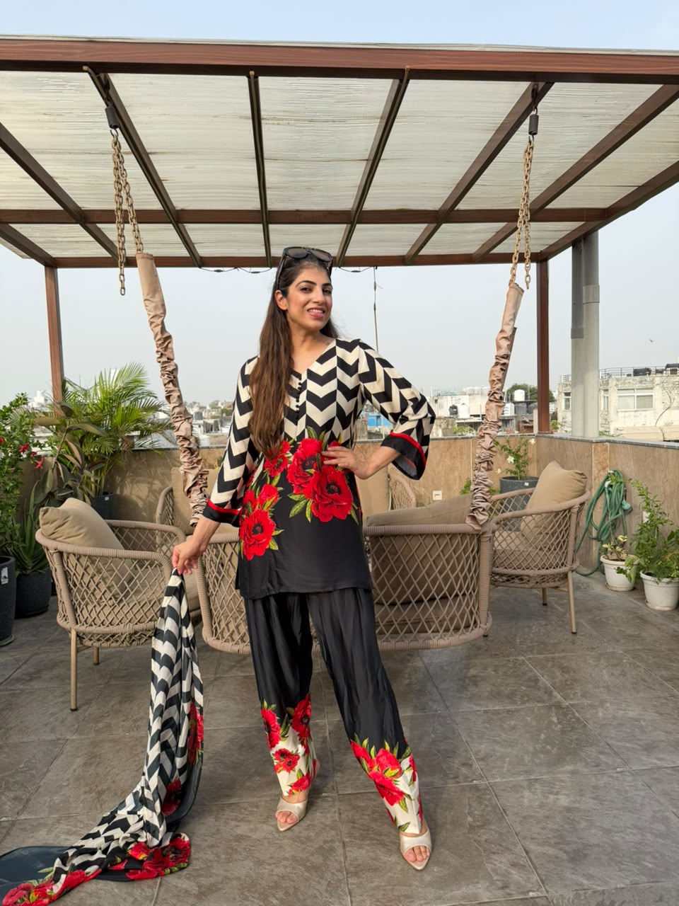 Natural digital crepe farshi set with red flower & dupatta
