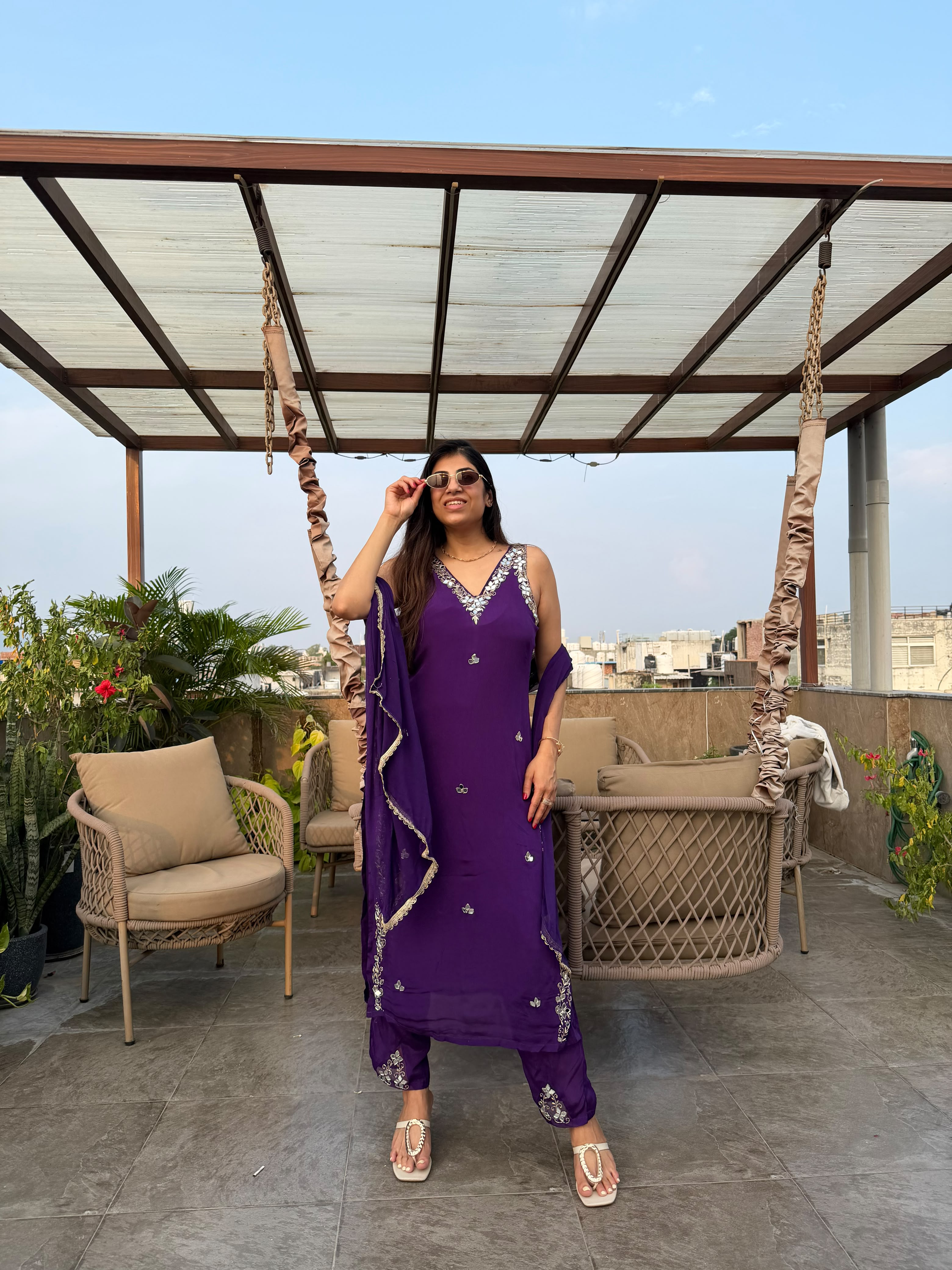 Chinon 3 pc suit with mirror handwork
