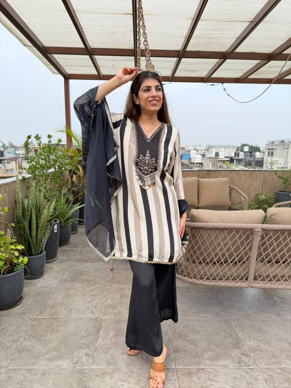Pure crepe 3pc set with bell bottom plazo& dupatta