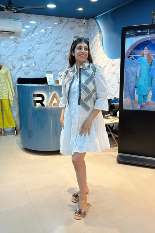 One-Piece Cotton Dress Paired With Short Jacket