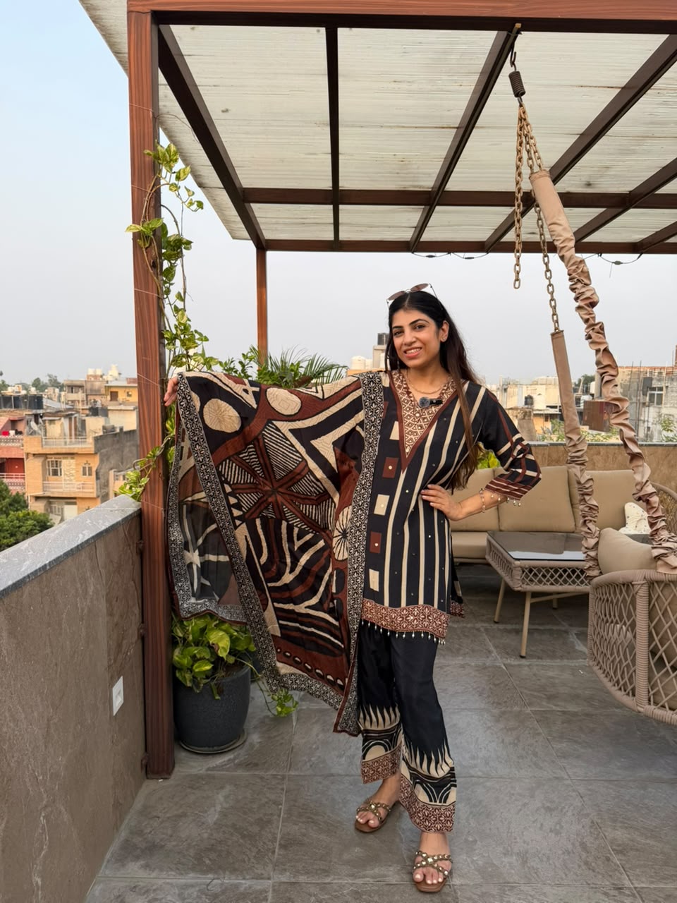 Natural crepe 3,pc farshi salwar set