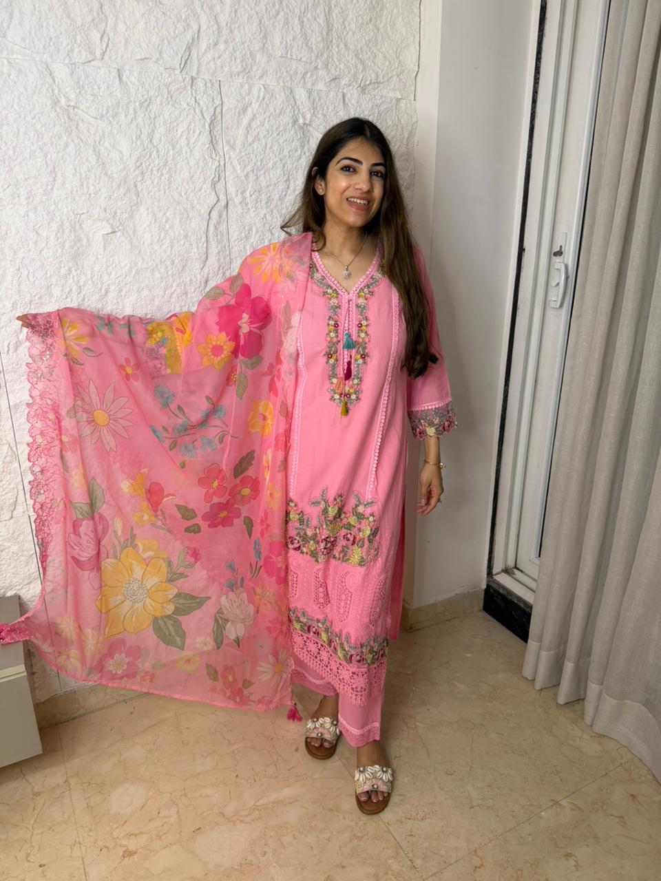 Pure mul cotton 3pc set, cut work nd patch work, with digital print organza duppata