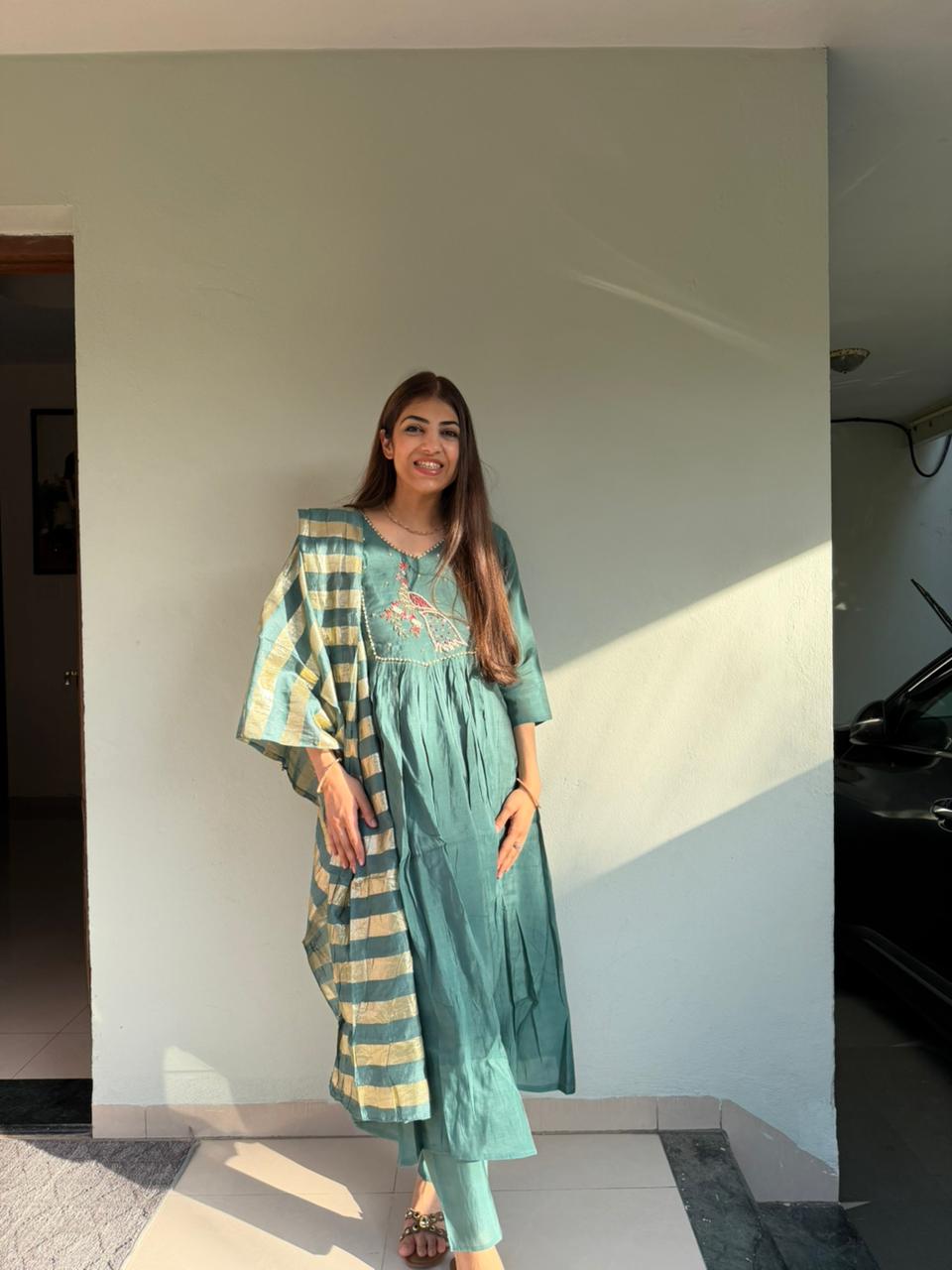 Cotton muslin, 3pc suit with handwork embroidery