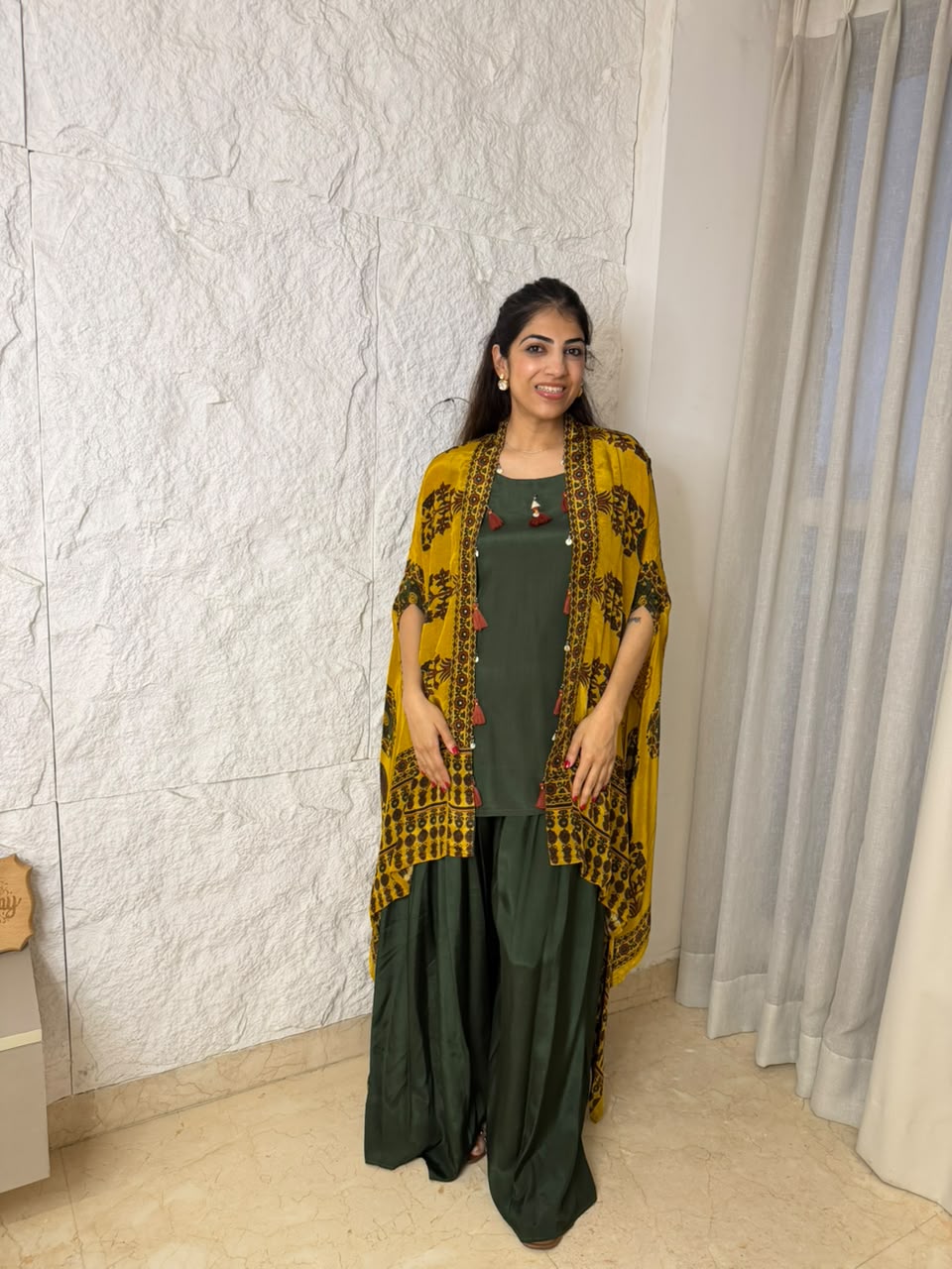 Pure muslin crepe 3,pc sarara set with cape