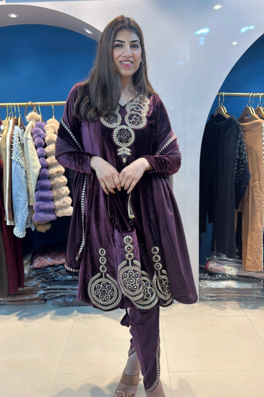 3pc Pakistani Velvet Suit With Potli