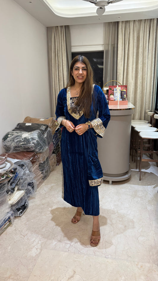 ￼long crushed valvet design side slit cut with potli bag