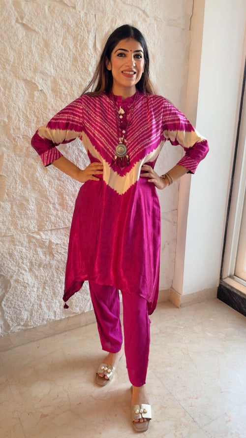 Crepe bandhani print C cut 2pc set with neck pc