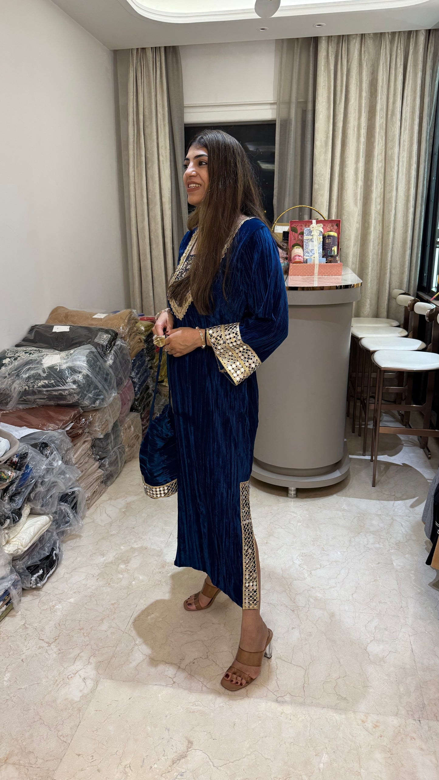 ￼long crushed valvet design side slit cut with potli bag