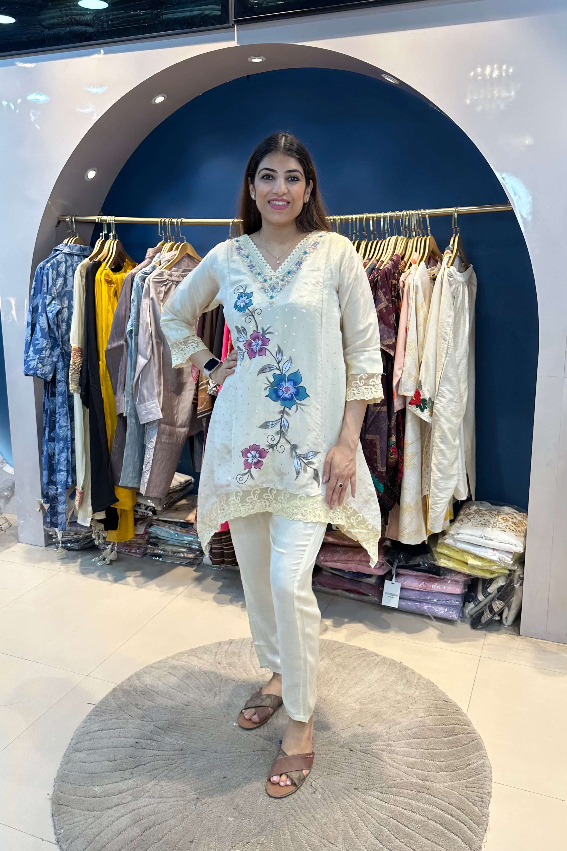 2pc Shimmer-Chanderi C-Cut Suit With Ombre Dupatta