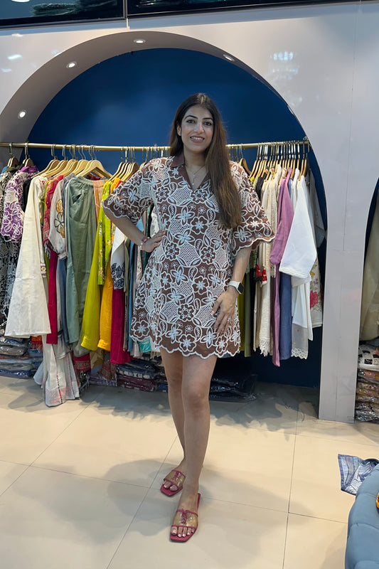 One-Piece Cotton-Schiffli Collar Dress