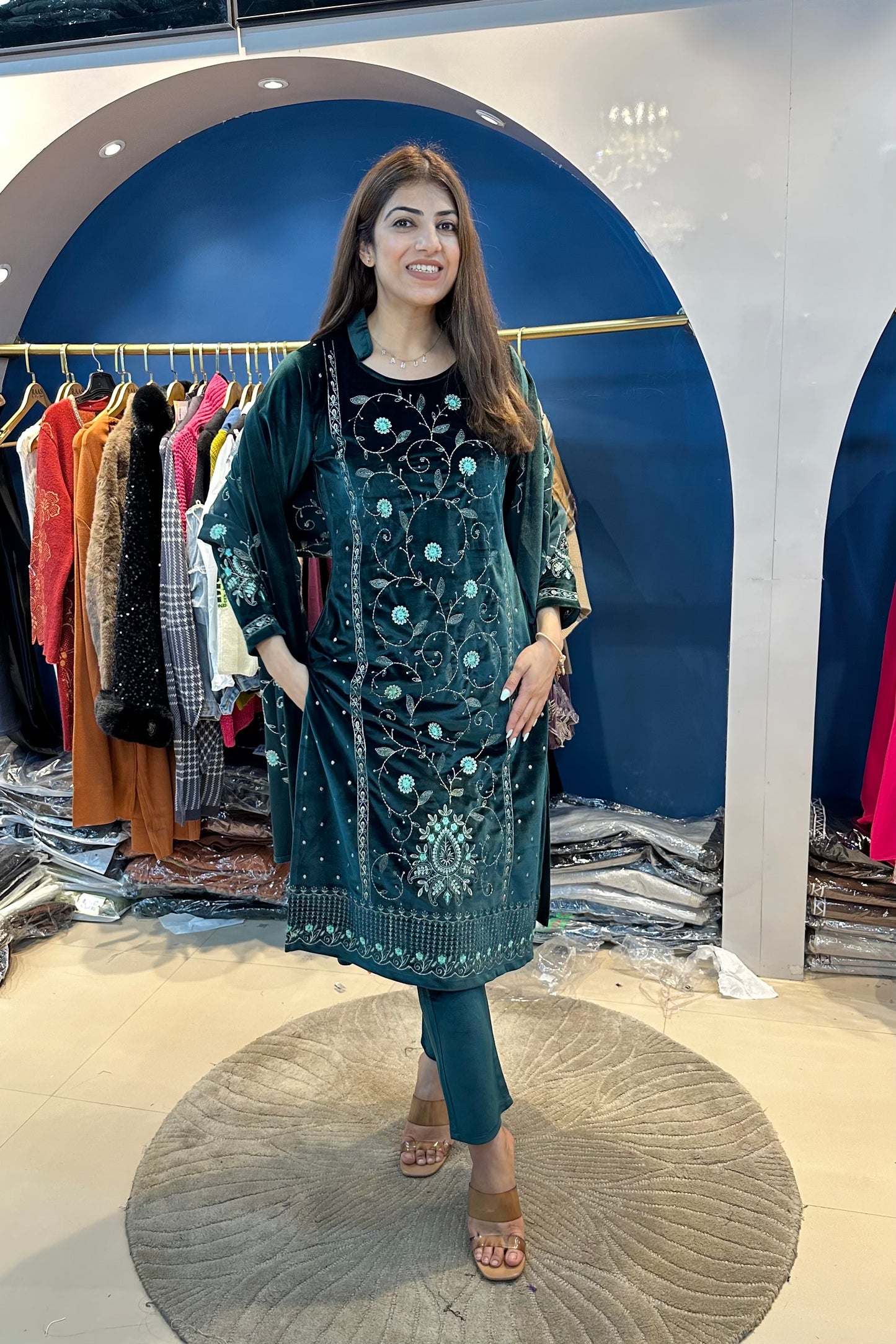 3pc Heavy Velvet Suit – Raas by Riya