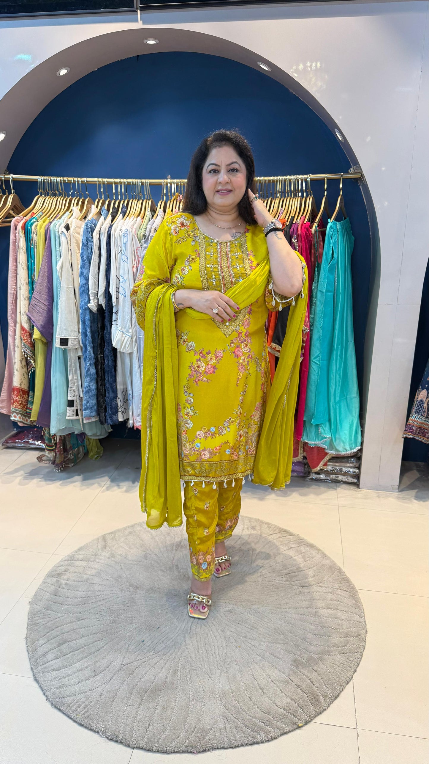 Digital crepe 3 pc suit with highlighting