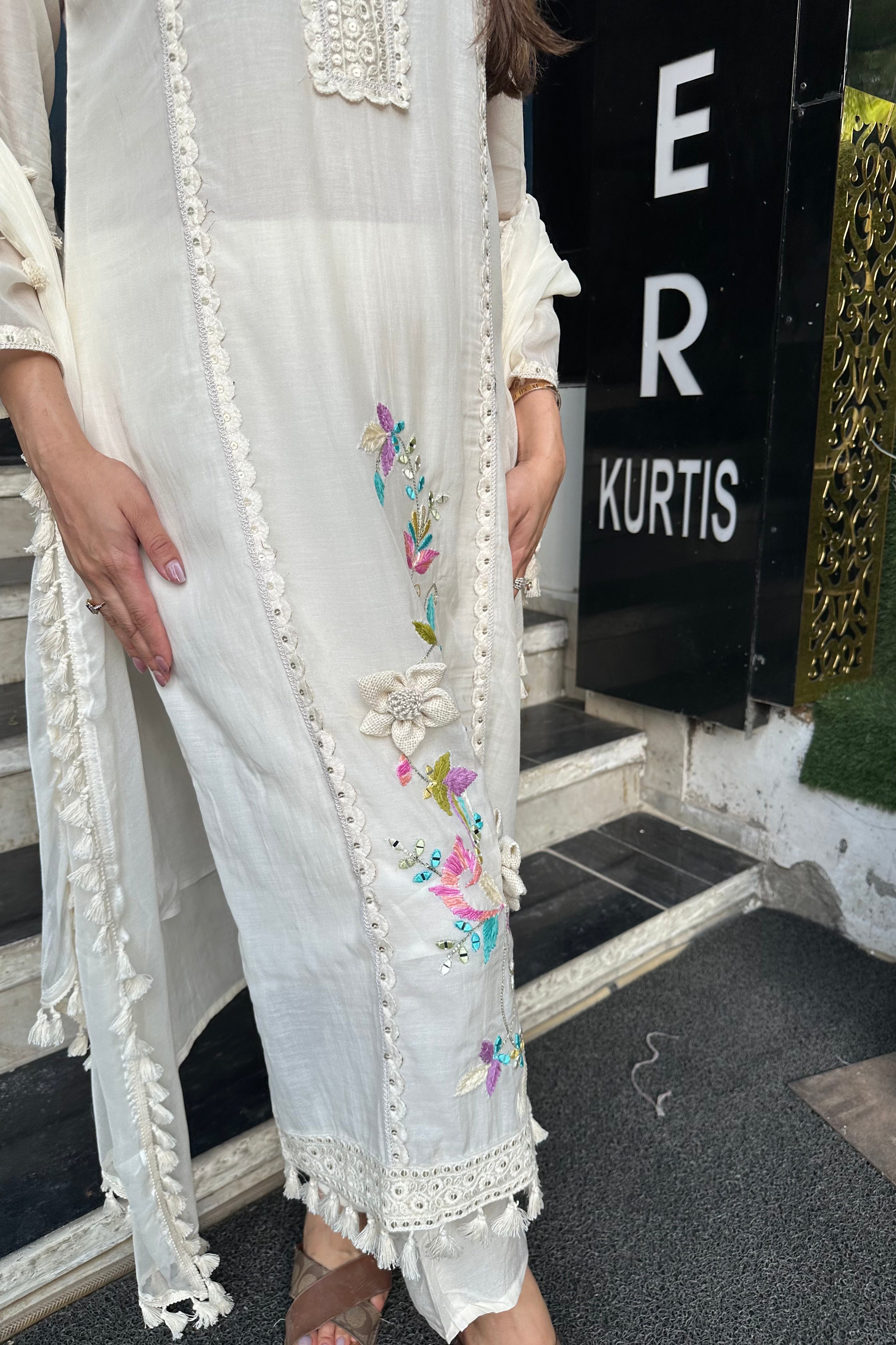2pc Mull Cotton Embroidered Suit With Dupatta
