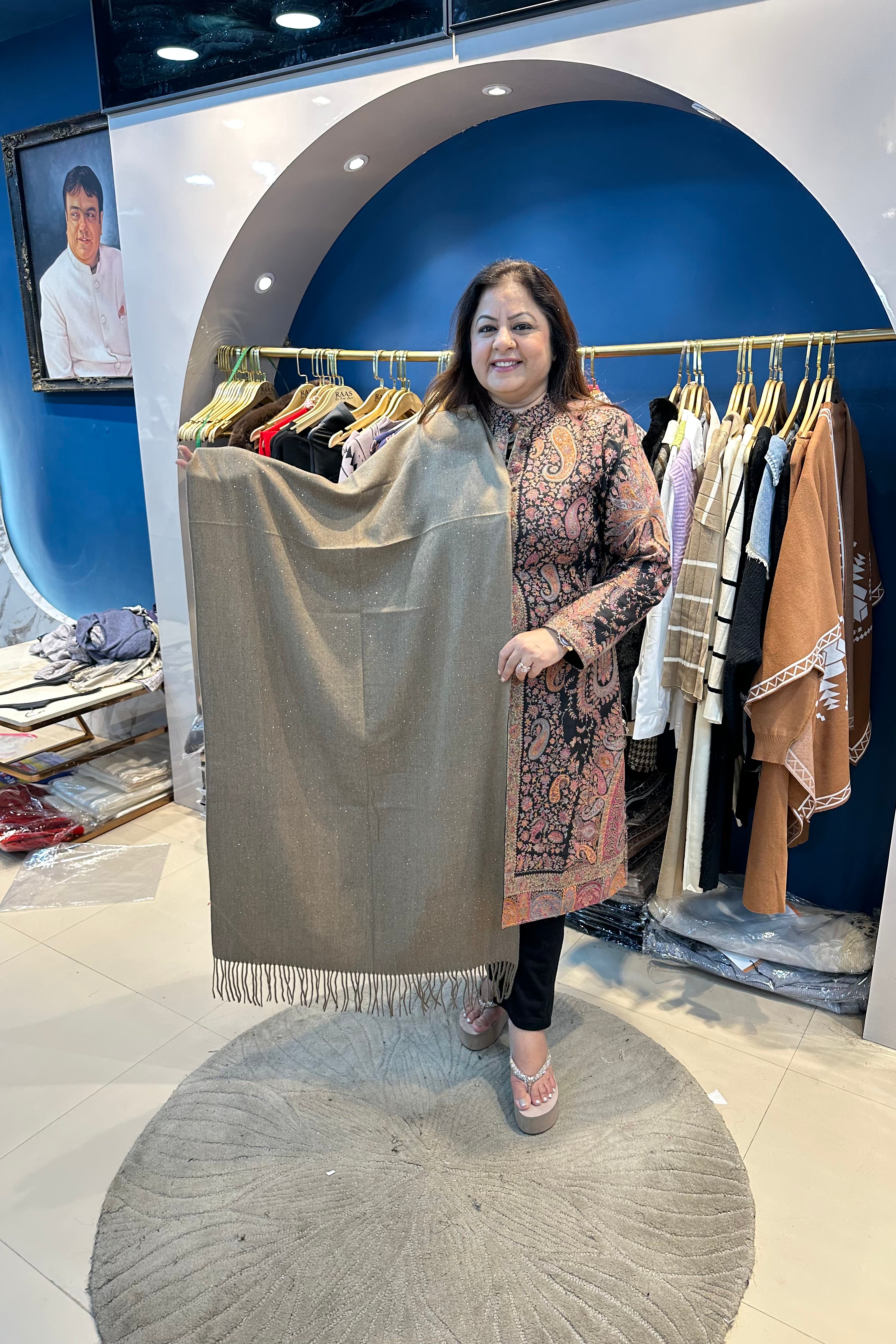 Woolen Stole With Shimmer Work