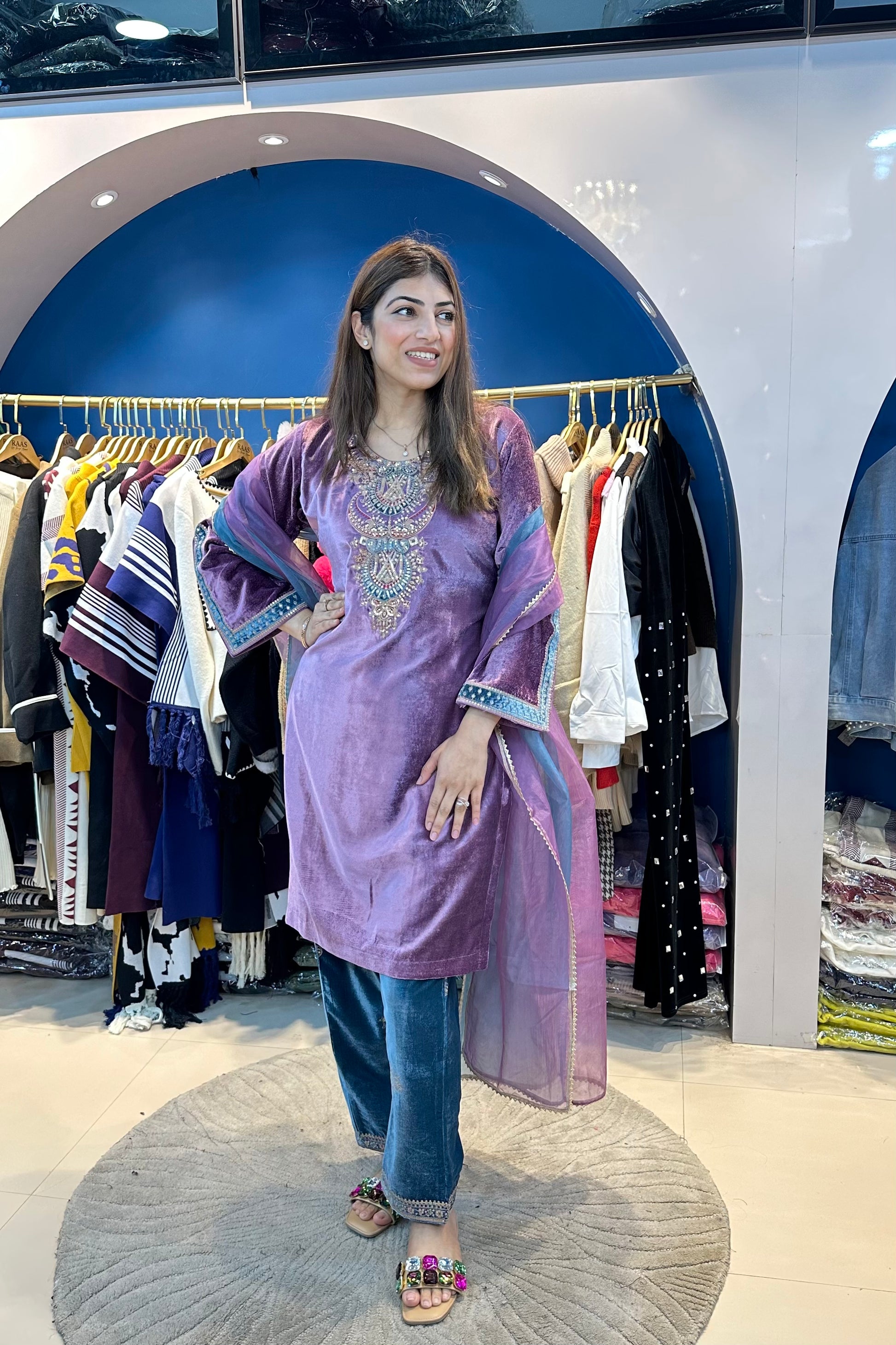 3pc Velvet Pakistani Suit – Raas by Riya