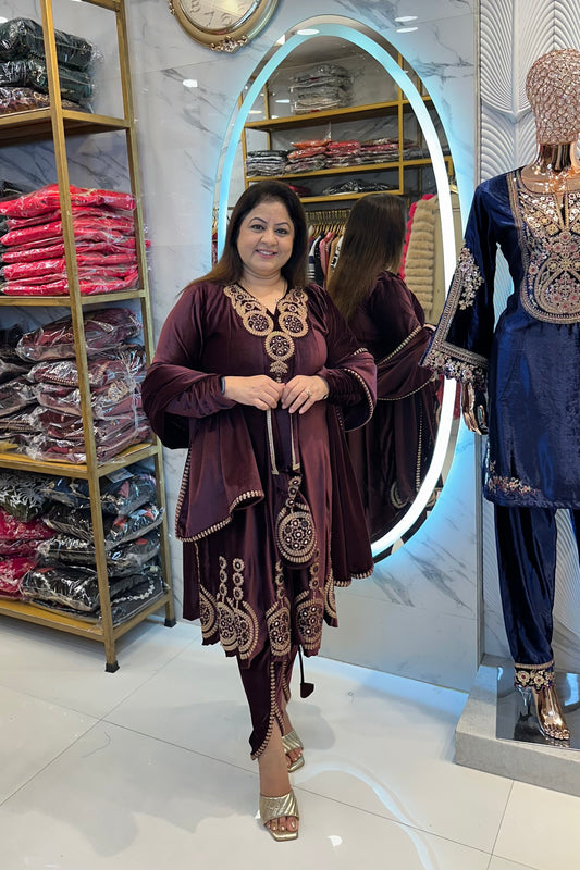 3pc Pakistani Velvet Suit With Potli