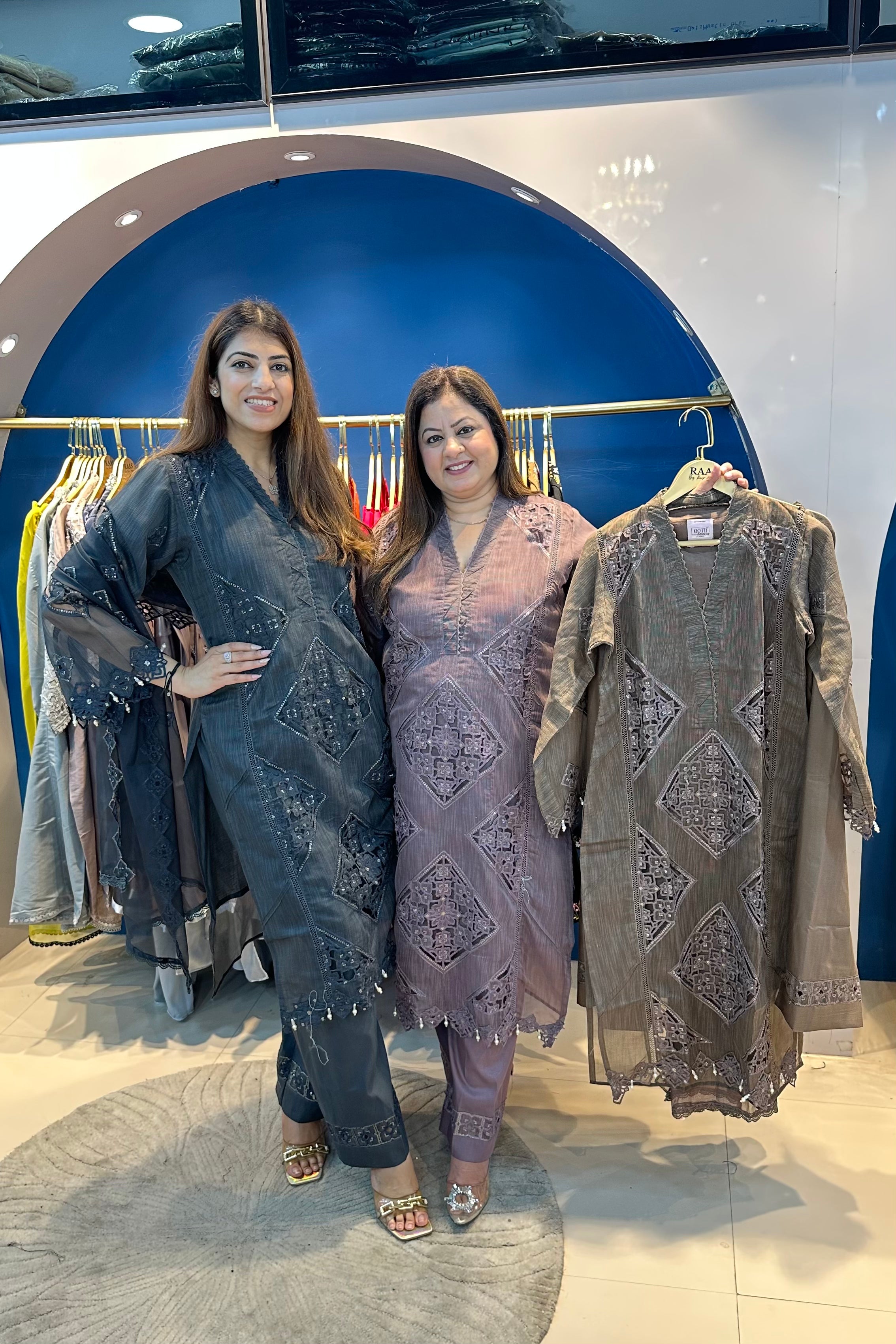 3pc Pakistani Suit – Raas by Riya