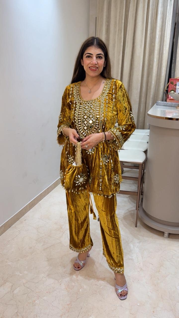 Crushed velvet 4 pc set with complete mirror work with potli & dupatta