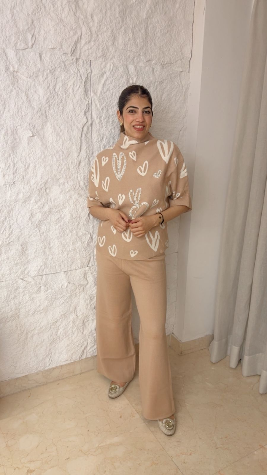 Free size woollen co-ord set with heart detail