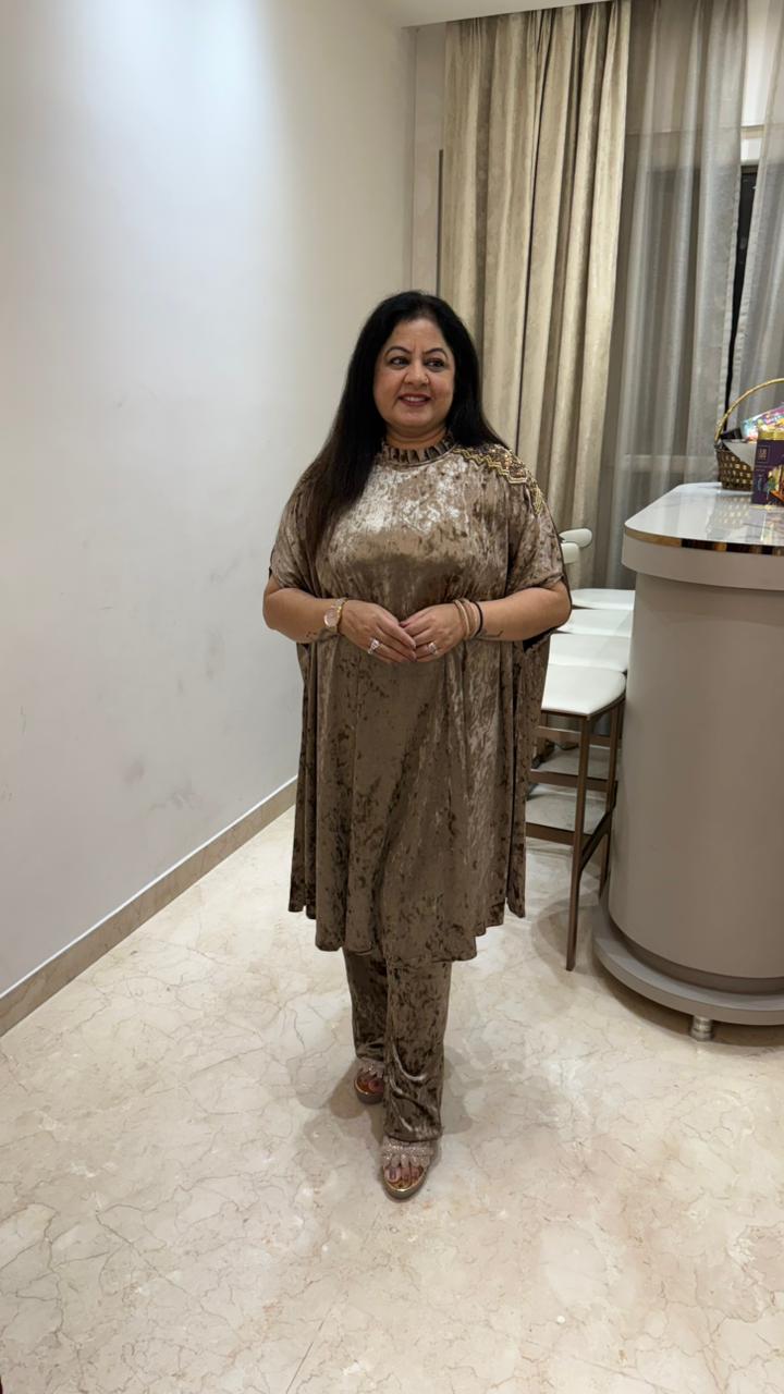 Ice velvet kaftan style 2 pc set With handwork on shoulder