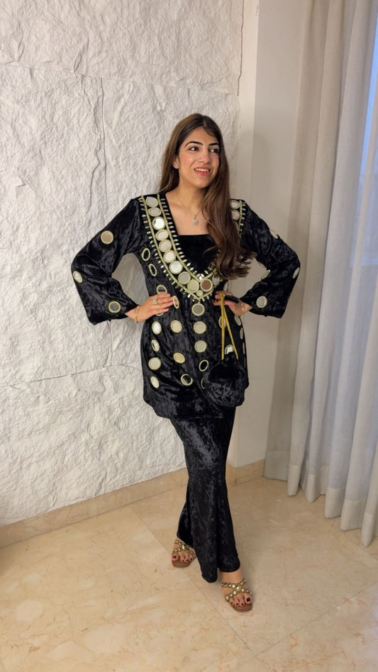 Stretchable velvet 2 pc set with mirror detailing with potli