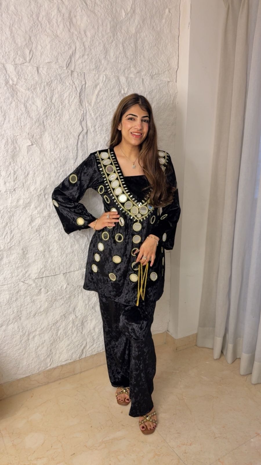 Stretchable velvet 2 pc set with mirror detailing with potli