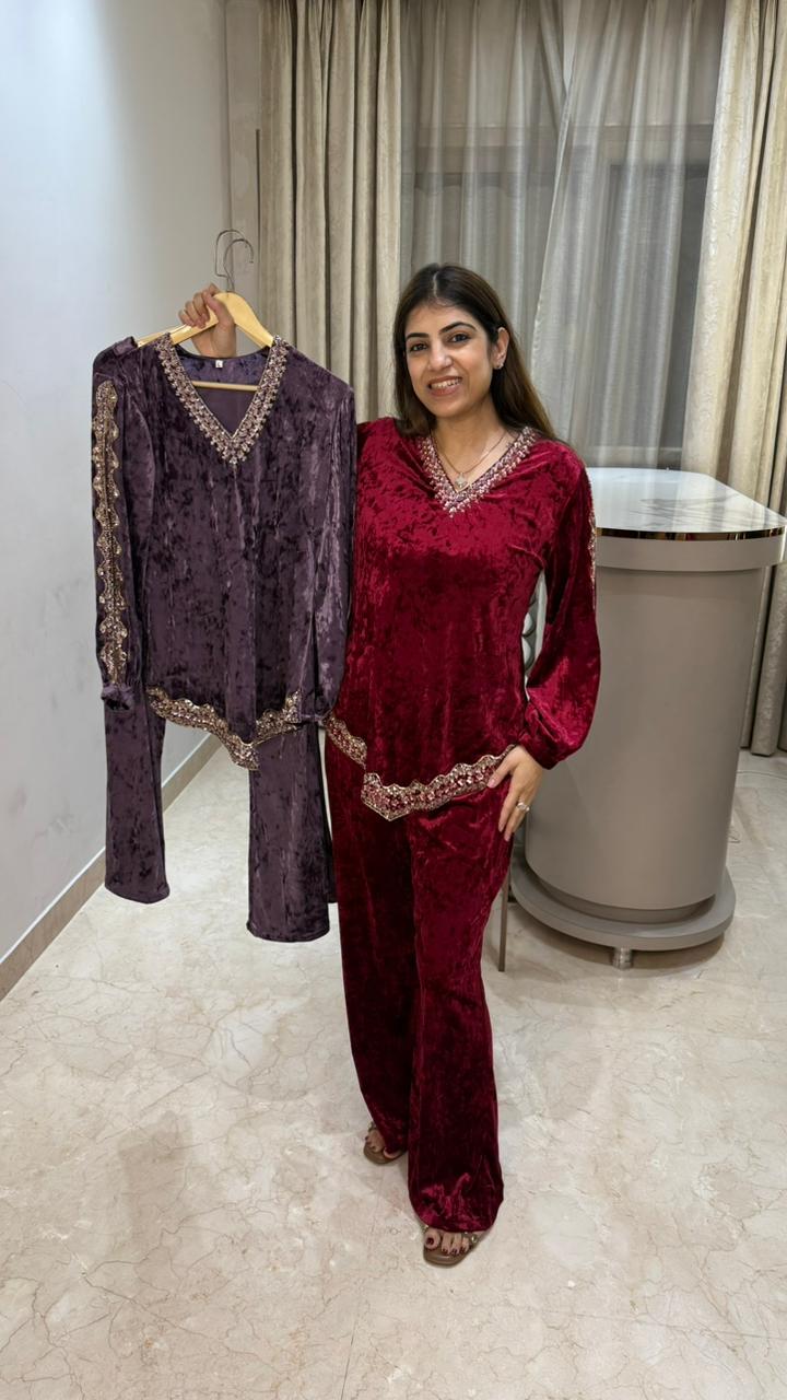 Stretchable velvet with stylish sleeves and front cut with handwork