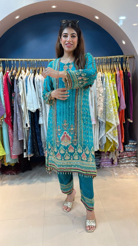 Digital crepe 3 pc suit with mirror highlight